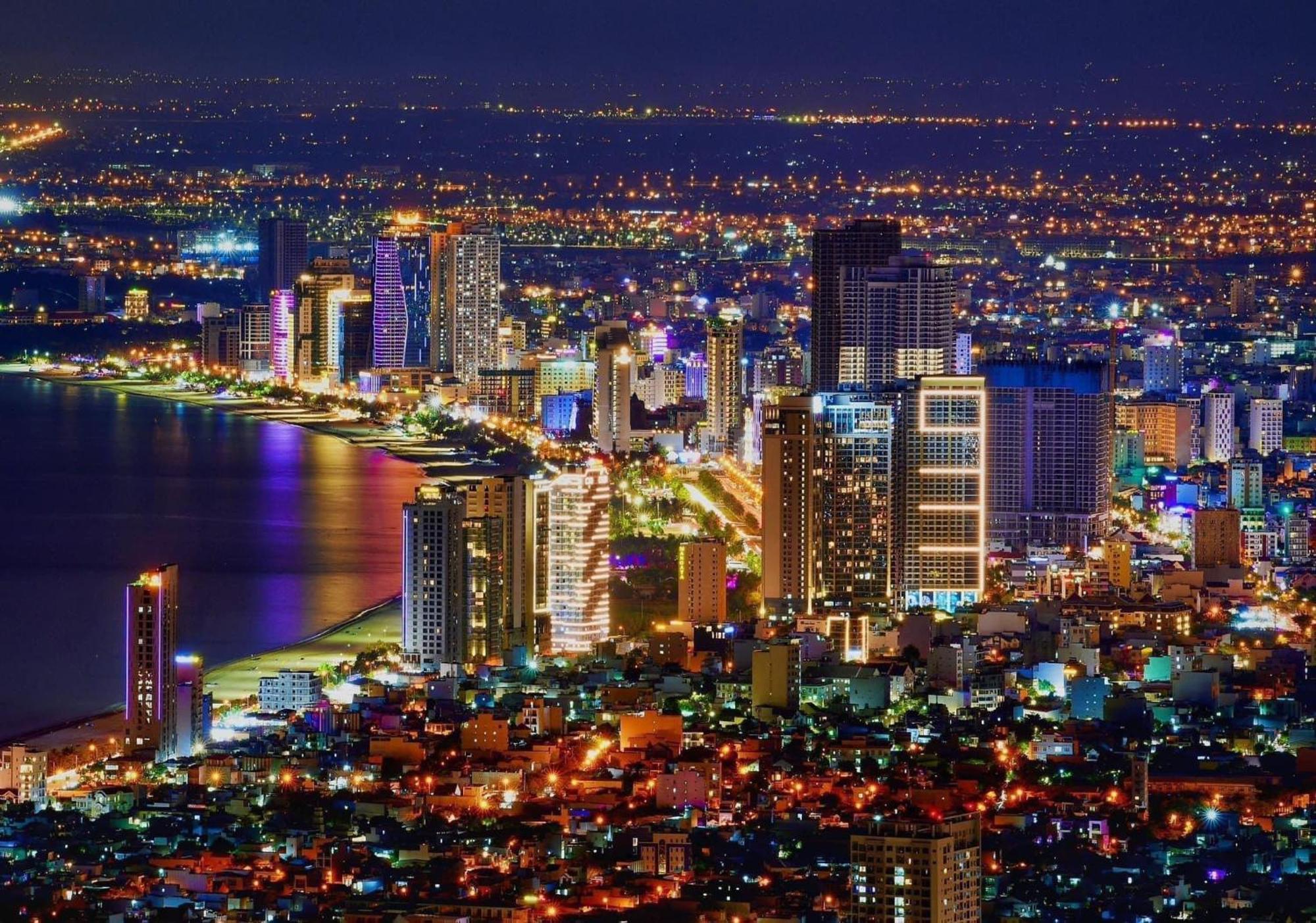 Luxury Apartment - Rooftop Swimming Pool - Beach Front - Hinata Apartment Da Nang Exterior photo