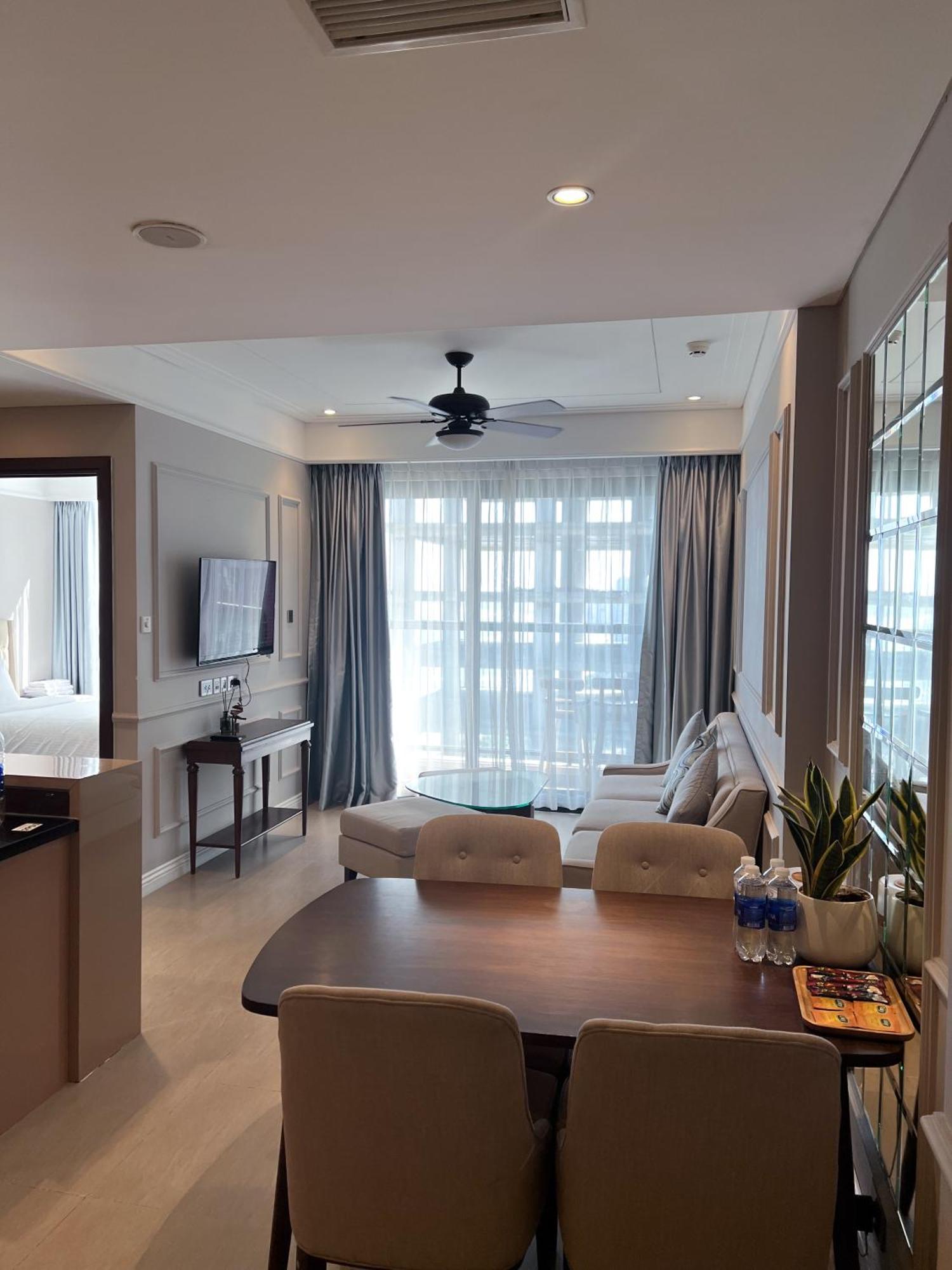Luxury Apartment - Rooftop Swimming Pool - Beach Front - Hinata Apartment Da Nang Exterior photo
